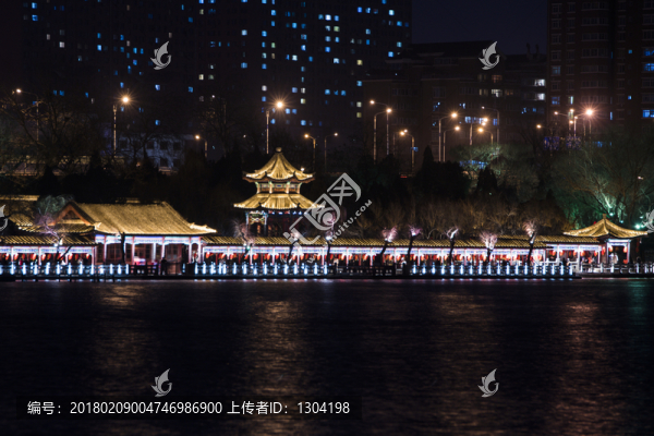 大明湖夜景