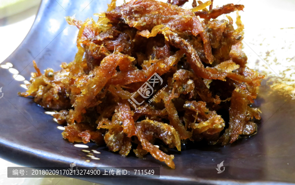 小雜魚(yú)