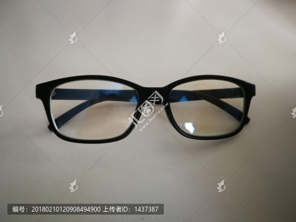 黑框眼鏡