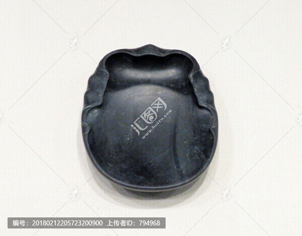 明代蟬形荷轉(zhuǎn)邊硯