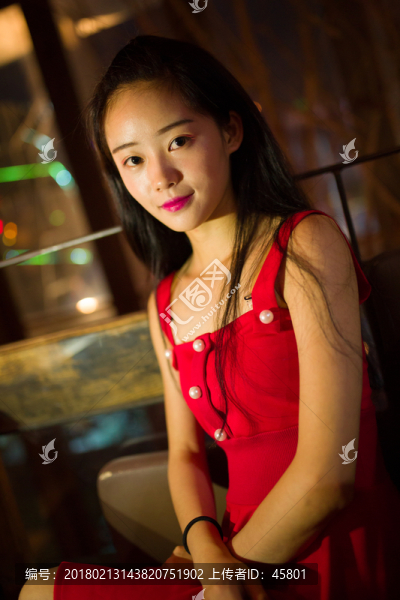 美女