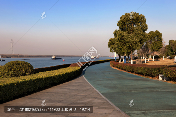 長(zhǎng)江沿岸