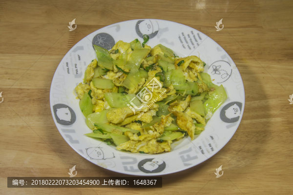 一盤(pán)雞蛋炒黃瓜片