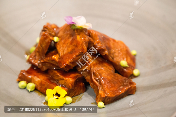 文火慢燉澳洲小牛肉