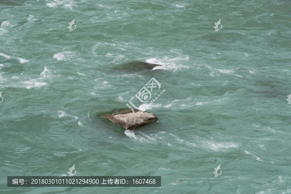 河流流水