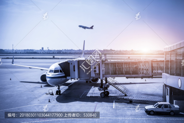 飛機場停機坪飛機