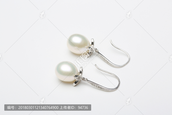 珍珠耳環(huán)