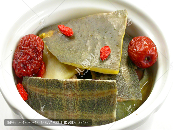 枸杞燉甲魚