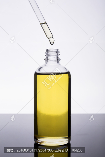 裝油的瓶子