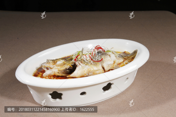 廣式蒸鱸魚