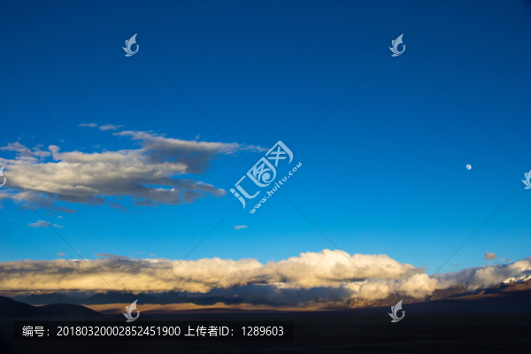藍(lán)天白云