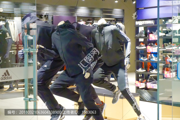 運(yùn)動(dòng)服裝專賣店