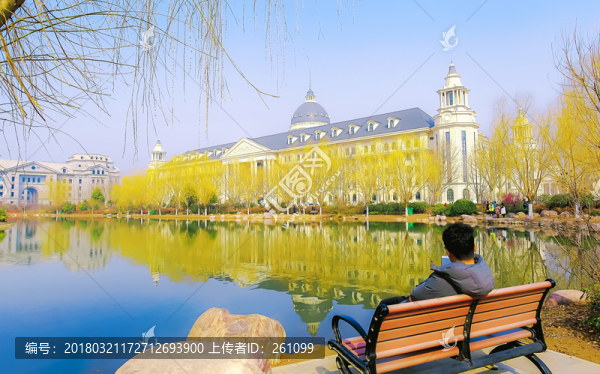 歐式建筑校園風(fēng)景