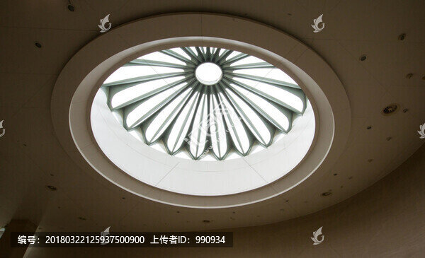 通光,天井