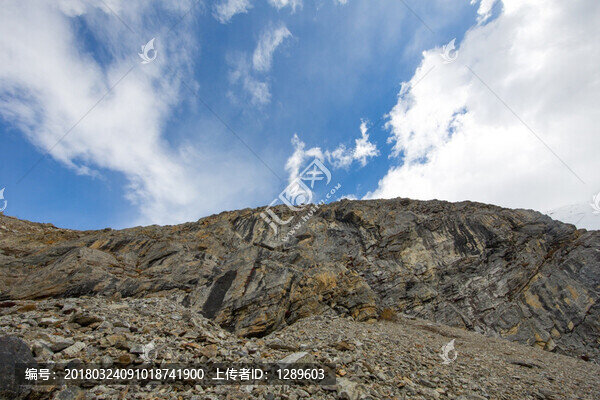 高原山谷