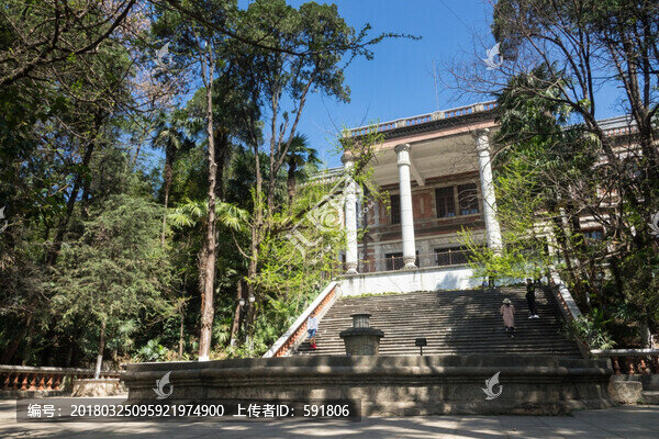 云南大學(xué)會澤院春季風(fēng)光