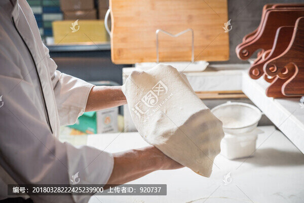 手工制作披薩