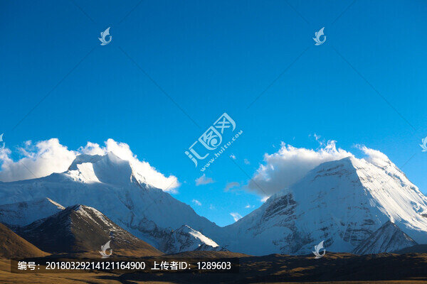 夕陽下的雪山