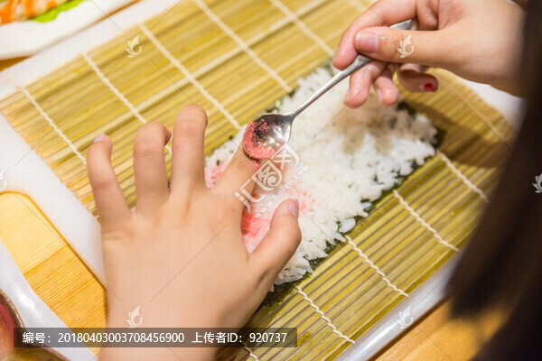制作櫻花卷