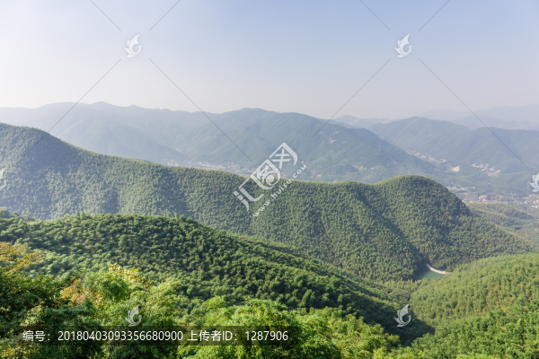 山巒疊嶂