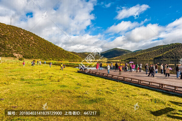 云南香格里拉屬都湖