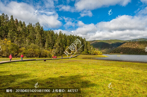 云南香格里拉屬都湖