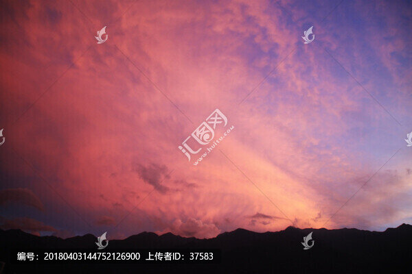 藍(lán)天白云