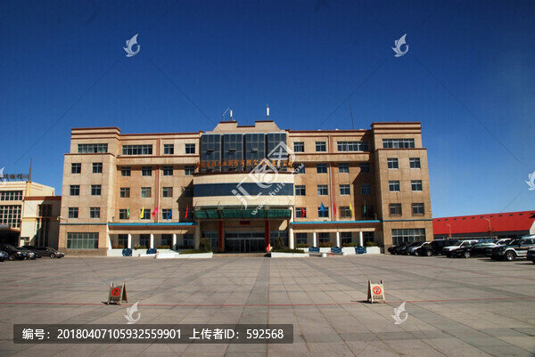 青海察爾汗鹽湖辦公樓