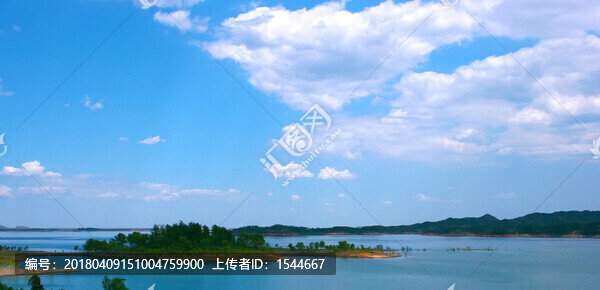 藍(lán)天白云