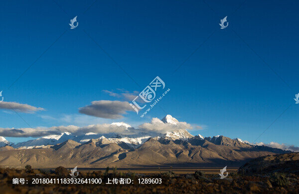 雪山和晚霞