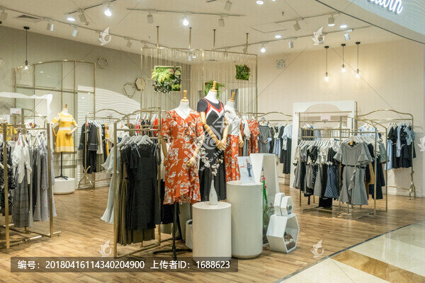 女裝店櫥窗