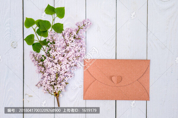 鮮花和信封