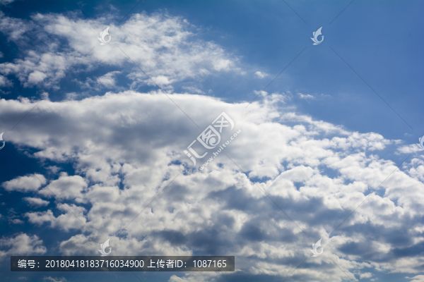 天空白云