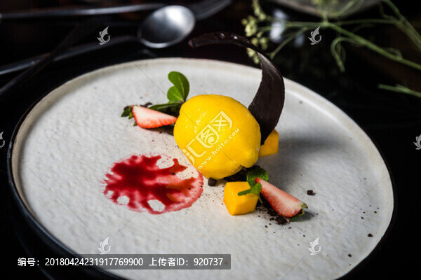 檸檬慕斯蛋糕