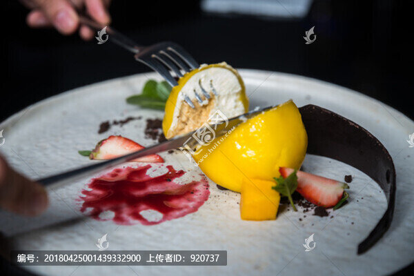 檸檬慕斯蛋糕