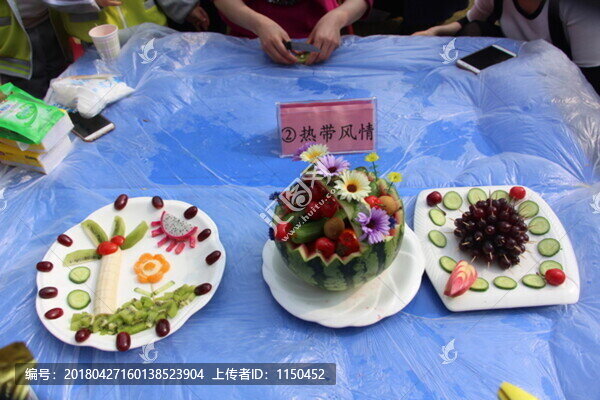 親子水果創(chuàng)意拼盤