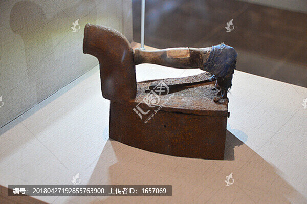 老式熨斗