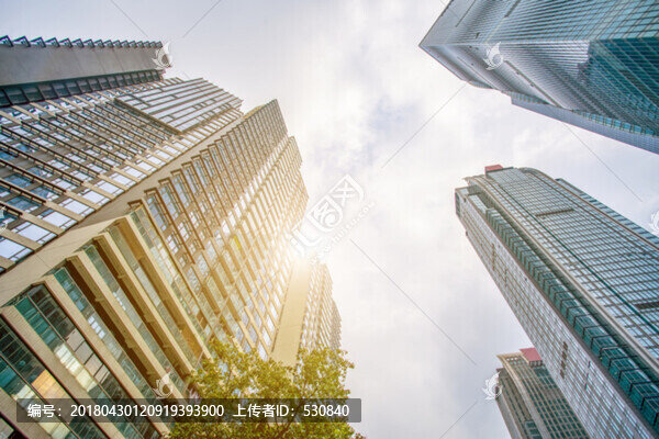 仰拍商業(yè)大廈高檔寫字樓