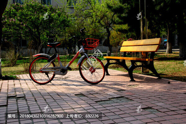 單車與長椅