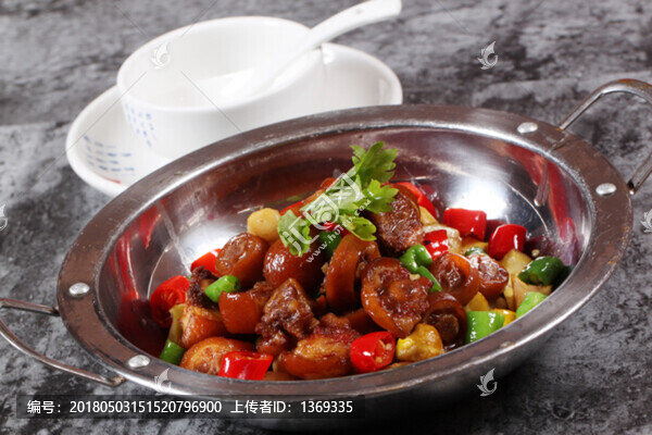辣椒炒豬尾