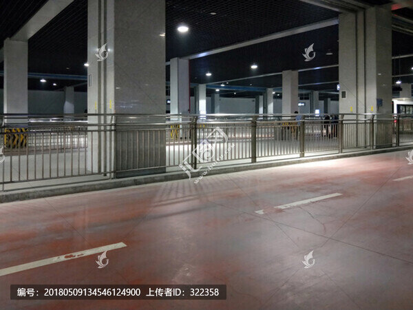 公交車始發(fā)站