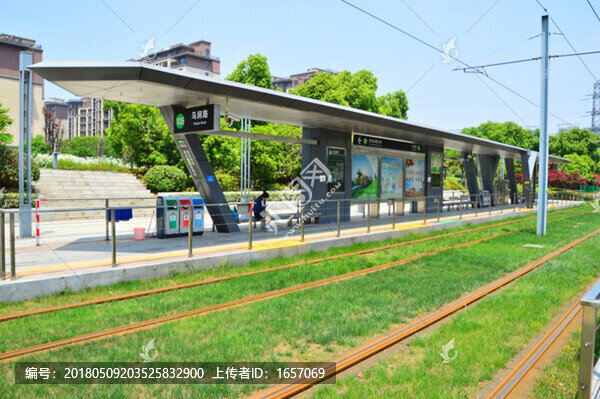 有軌電車站臺