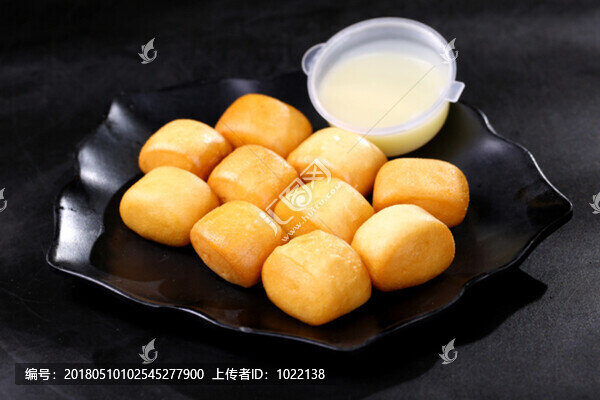 炸小饅頭