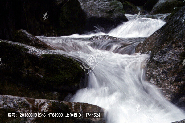 溪流