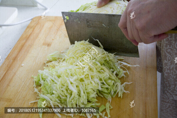 切菜做飯