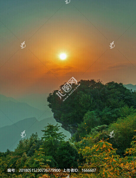 鎣華山風(fēng)光
