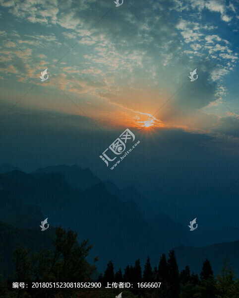 鎣華山風光
