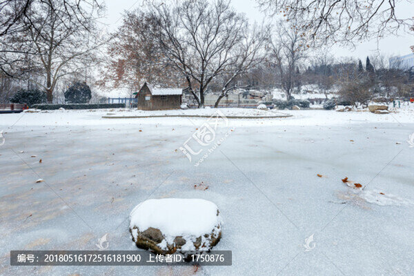 公園雪景