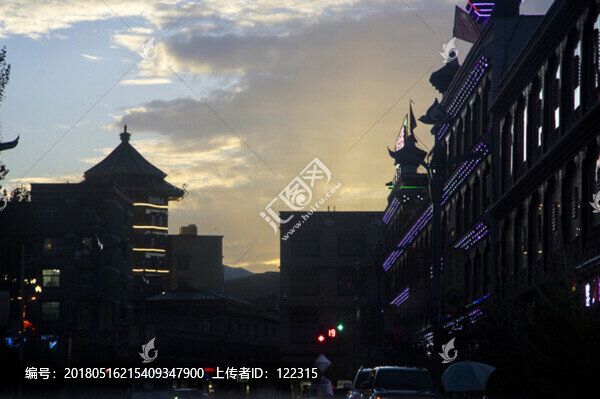 稻城街景