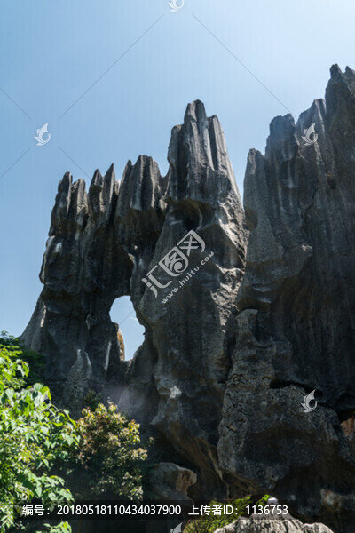 怪石山